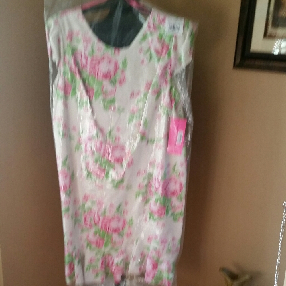 Betsey Johnson Plus Size Floral Bouquet Cocktail Dress - Picture 9 of 11